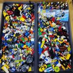 LEGO ömlesztett vegyes csomag figura elemek 2.0kg #3179 fotó