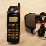 Retro Nokia 5110 mobiltelefon fotó