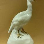 Antik Zsolnay porcelán figura - " Túzok " Ritka, de sérült javított darab / Pajzsos-öttornyos jelz. fotó