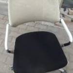 Steelcase Qivi gurulós szék, tárgyalószék bézs-fekete színű, használt irodabútor fotó