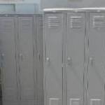 Fém öltözőszekrény - 3 ajtós, álló, használt öltözőszekrény fotó