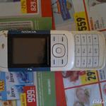 Nokia 5200 telefon eladó, csak kék képet ad, hibás ! fotó