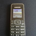 Samsung E1050 telefon eladó Jó, Vodás fotó
