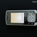 Samsung F330 telefon eladó Sárgás a kijelzője, kikapcsolgat fotó