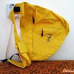 Sárga hátizsák, Fekete plüss női táska fotó