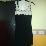 Virágos szép ruha : ) M-es méretre ajánlanám fekete, fehér fotó