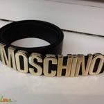 Moschino öv fekete és fehér fotó