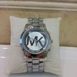 Michael Kors ezüst óra kő nélküli óra fotó