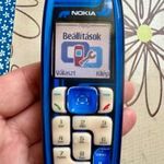 Nokia 3100 mobilkészülék 3120-as villogós burkolattal, gombsorral fotó