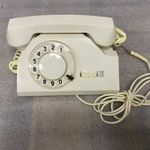 Retró Fehér Tárcsás vezetékes telefon - nincs tesztelve fotó