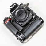 Nikon D7000 gépváz, plusz portrémarkolat fotó