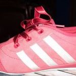 Végkiárúsítás ! Adidas női sportcipő 41' fotó