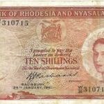 Rodézia & Nyaszaföld 10 shilling 1961 II. Erzsébet bankjegy VG - KÖLÖNLEGESSÉG fotó