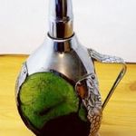 Zenélő likőrös palack, horpasztott Muránói üvegbetéttel, nikkelezett vasalattal, hibátlan fotó