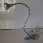 Ezüst színű flexibilis asztali LED lámpa fotó