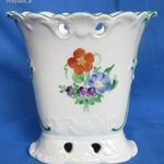 Virágmintás Herendi tertia porcelán váza, jelzett a masszában is, 11, 5 cm magas fotó