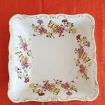 Zsolnay porcelán tésztás - köretes tál pillangó mintával, aranyozott peremmel fotó