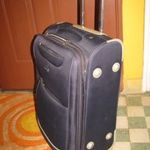Gurulós bőrönd 58x37x23-26-ig, Covery World márkás, 2 görgős újszerű belül dupla fotó