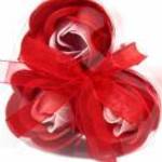 Szerelmes szív – Mini piros rózsák szappanvirág szett fotó