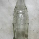 Eredeti első magyar Coca-Cola üdítőital üveg dombormintás üdítős kólás üveg retro, 1970 körül fotó