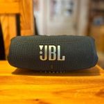 JBL CHARGE5 hangszóró - júniusig garanciális fotó