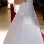 Menyasszonyi ruha fotó