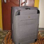 Gurulós bőrönd 80x52x30-35 cm, Óriás szürke, jó számzár, 2 fogó King's Styl, .2nagy görgő fotó