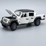 Jeep Gladiátor RS 1: 32 Tayumo fehér fotó