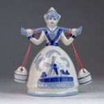 0M640 Holland porcelán vízhordó lány figura 12 cm fotó