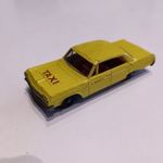 Matchbox \ Lesney _ Chevrolet Impala Taxi ( Piros beltér ) fotó