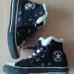 Converse bélelt, velúr tornacipő 30-as fotó