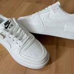 Új unisex Nike Airforce sportcipő 38-as méret fotó