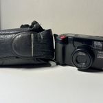 Yashica Zoomtec analóg fényképezőgép tokjával fotó