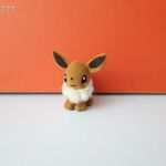 Eredeti Nintendo POKÉMON EEVEE plüss kabala figura 10 cm-es Pokemon plüssfigura ! EXTRA ! fotó