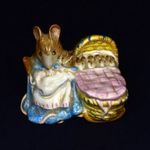 ROYAL ALBERT EGÉR CSALÁD ... HIBÁTLAN GYŰJTŐI PORCELÁN FIGURA X fotó