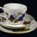 ROYAL WORCESTER PORCELÁN TEÁS CSÉSZE SÜTIS TÁNYÉRRAL X fotó