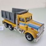 A99 Matchbox Peterbilt teherautó - működőképes billencs résszel fotó