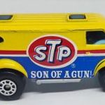 MATCHBOX RACING TEAM "STP" RACE SET CHEVY VAN fotó