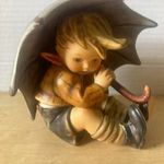 Nagyobb méretű "Umbrella Boy" Goebel/Hummel figura fotó