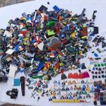 3.23kg vegyes ömlesztett LEGO csomag rengeteg figura alkatrész (eredeti lego) fotó