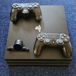 PS4 Pro CUH-7216B fotó