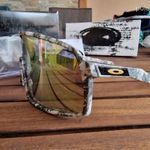 Oakley SUTRO prizm divat napszemüveg fotó