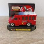 Matchbox 1999 Chevy Transporter Bus Coca-Cola Collectible Polar Bea fotó