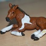 Schleich ló „Trakehner csikó McDonaldsban 2019 fotó