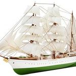 Revell 05432 Gorch Fock Hajómodell építőkészlet 1: 350 fotó