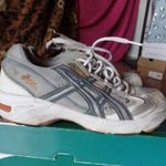 39-es Asics gel edzőcipő 207 fotó