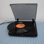 Plattenspieler Bakelit lemezjátszó Bush MTT1 Mini stereo turntable RIAA korrektorral fotó