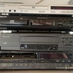 4db VHS videómagnó és DVD lejátszó (Daewoo, Philips, Red Star) jó és javításra szoruló egyben eladó fotó