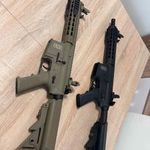 Specna Arms airsoft fegyverek tartozékokkal fotó