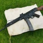 Német II.vh MP 44 Sturmgewehr gépkatabély rohampuska hatástalanított papírral szép állapotban fotó